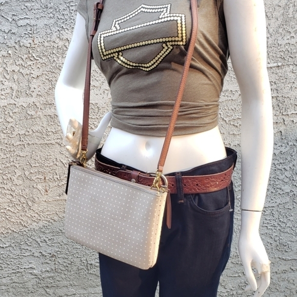 🤩🤩😘🤩 🤩 10 MIN SALE Need an outfit,!!!! All must go - Picture 1 of 16